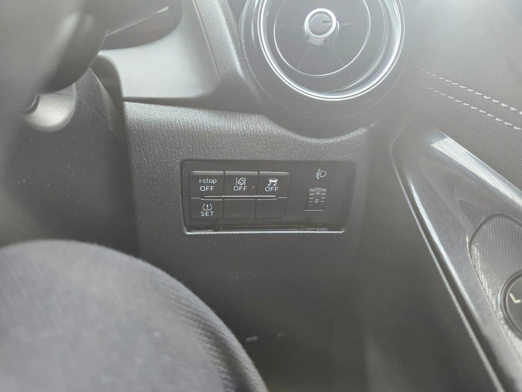 Mazda 2 Silver #18