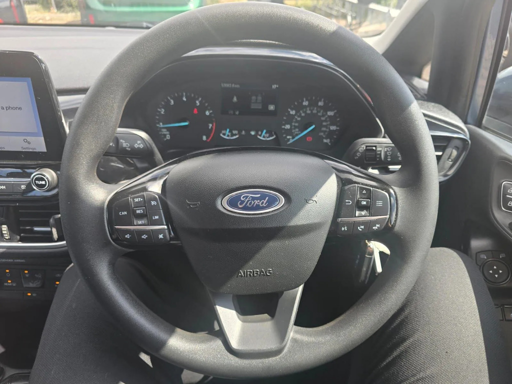 Ford Fiesta Titanium X White #9