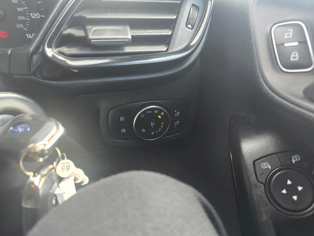Ford Fiesta Titanium X White #16
