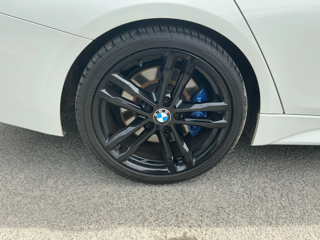 BMW 3 Series 320I Xdrive M Sport Touring U556534 White #18