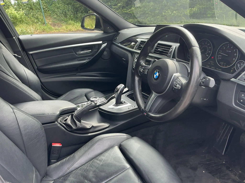BMW 3 Series 320I Xdrive M Sport Touring U556534 White #30
