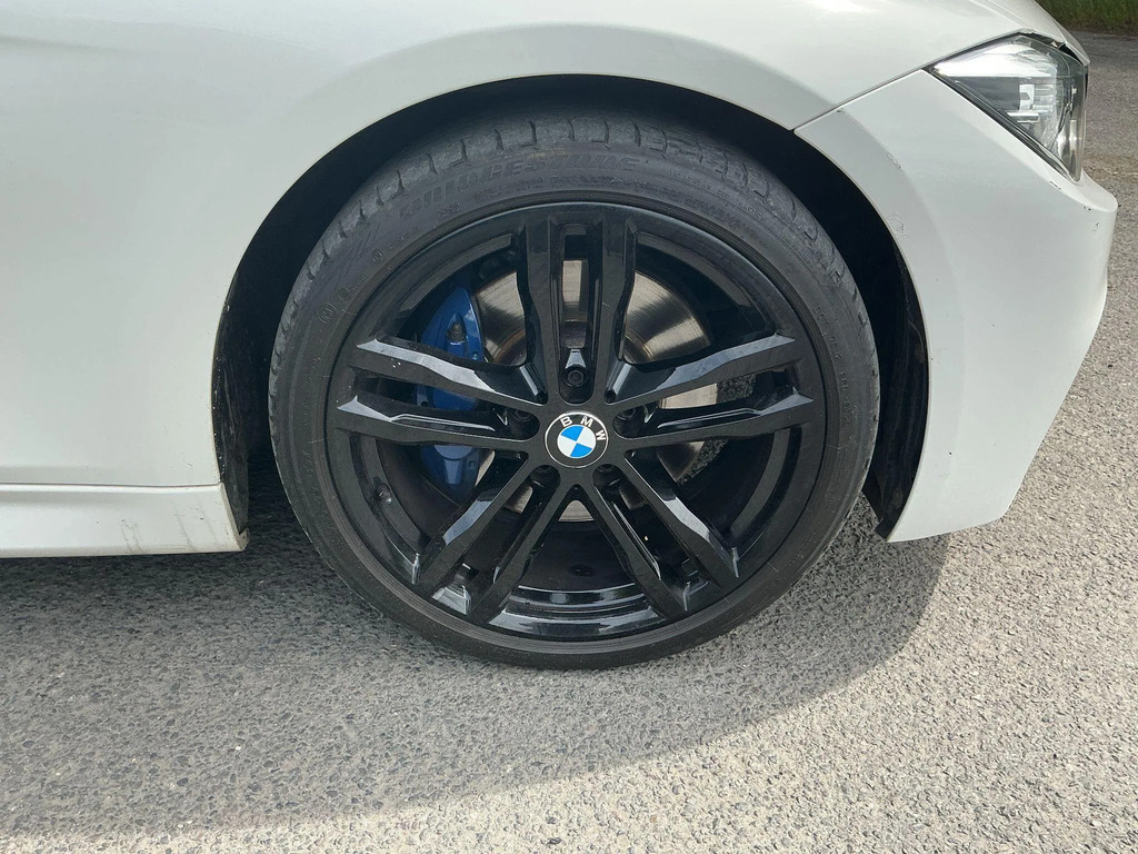 BMW 3 Series 320I Xdrive M Sport Touring U556534 White #17