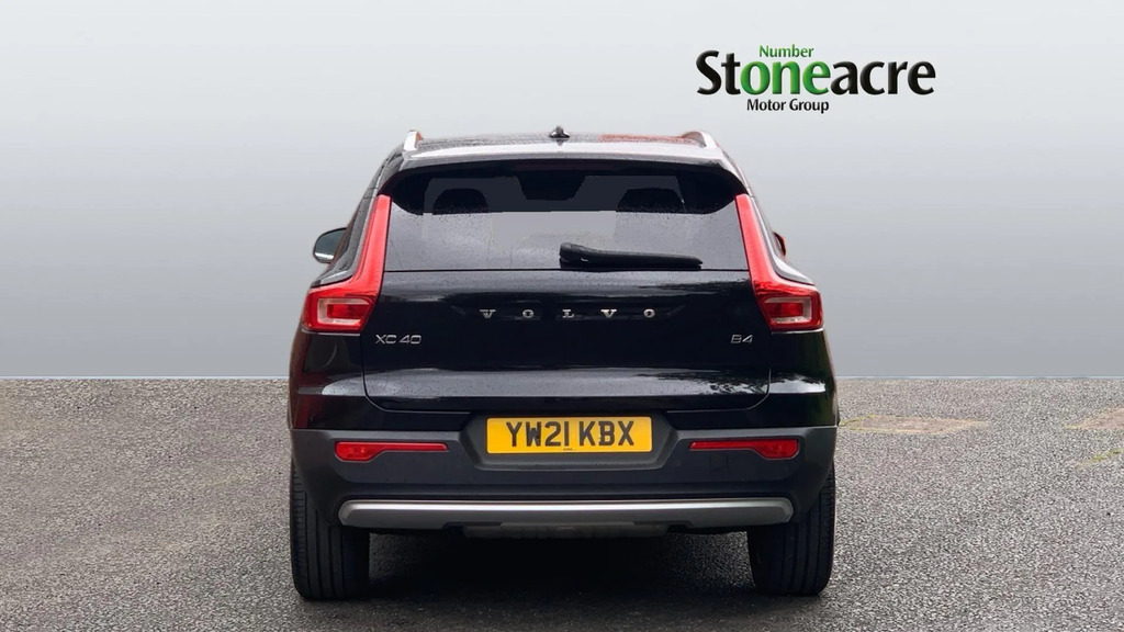 Volvo XC40 R Design Pro White #7