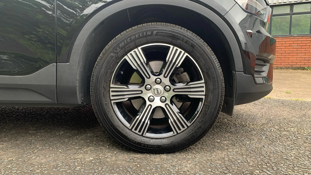 Volvo XC40 R Design Pro White #9