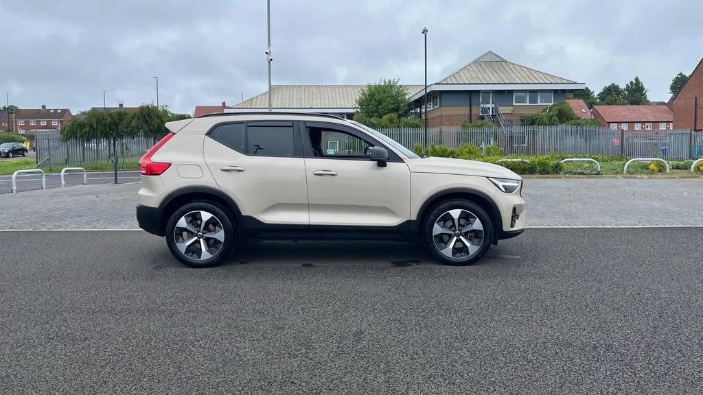 Volvo XC40 2.0 B4p Plus Dark Grey #38