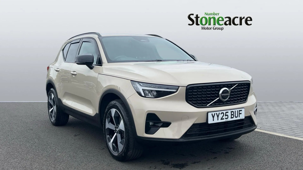 Volvo XC40 2.0 B4p Plus Dark 