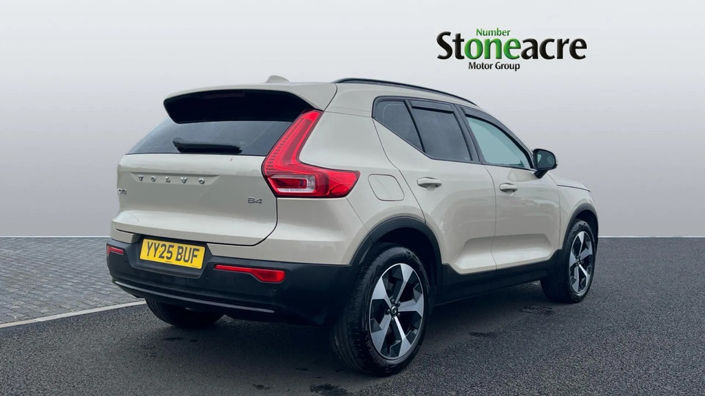 Volvo XC40 2.0 B4p Plus Dark  #2