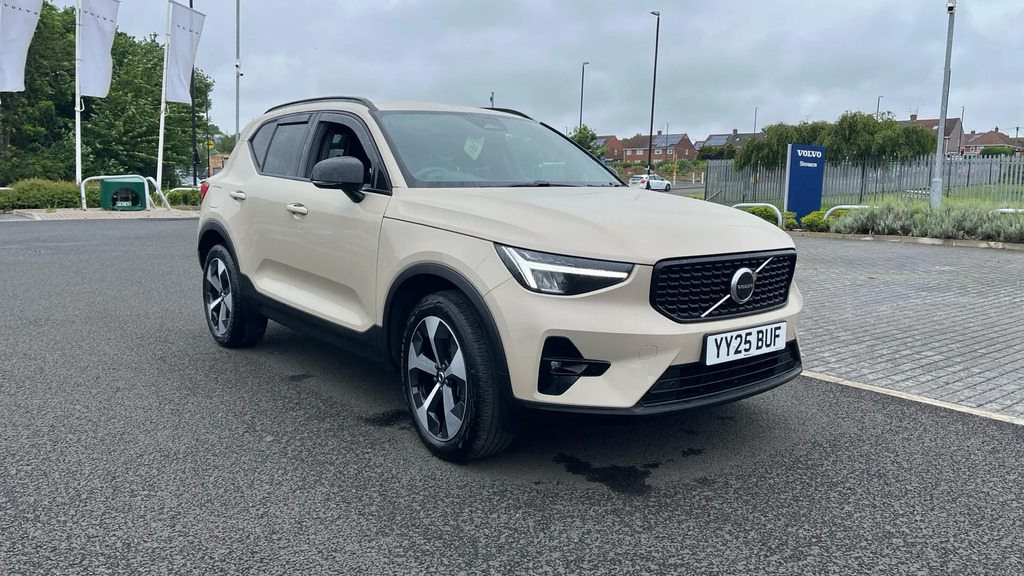 Volvo XC40 2.0 B4p Plus Dark Grey #37