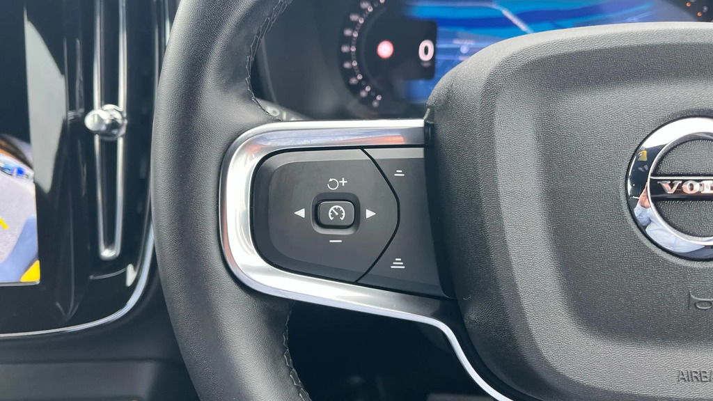 Volvo XC40 2.0 B4p Plus Dark Grey #21