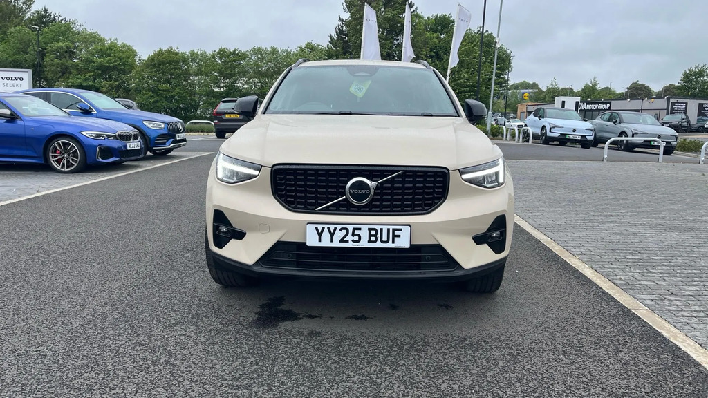 Volvo XC40 2.0 B4p Plus Dark Grey #36