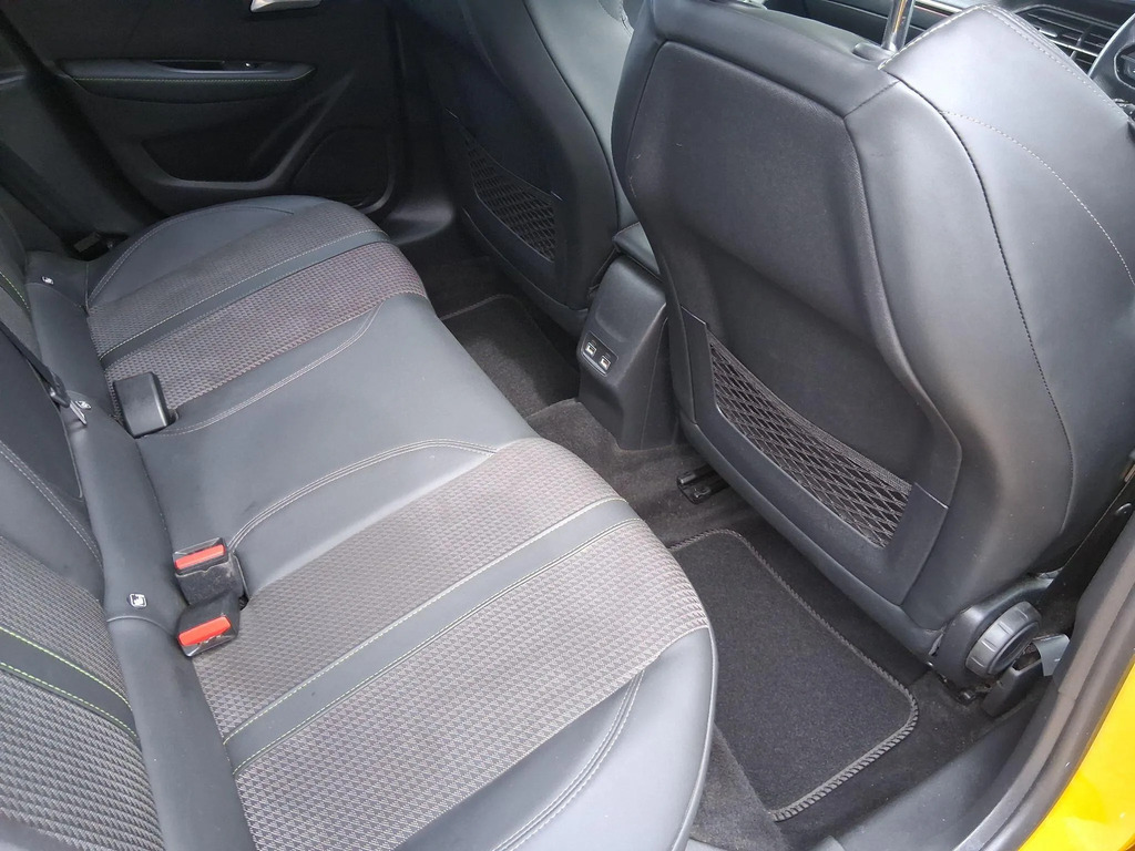 Peugeot 208 1.2 Puretech Active Premium White #11
