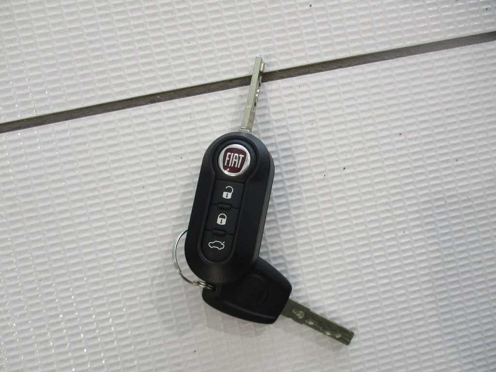 Fiat 500 Hatchback Blue #20
