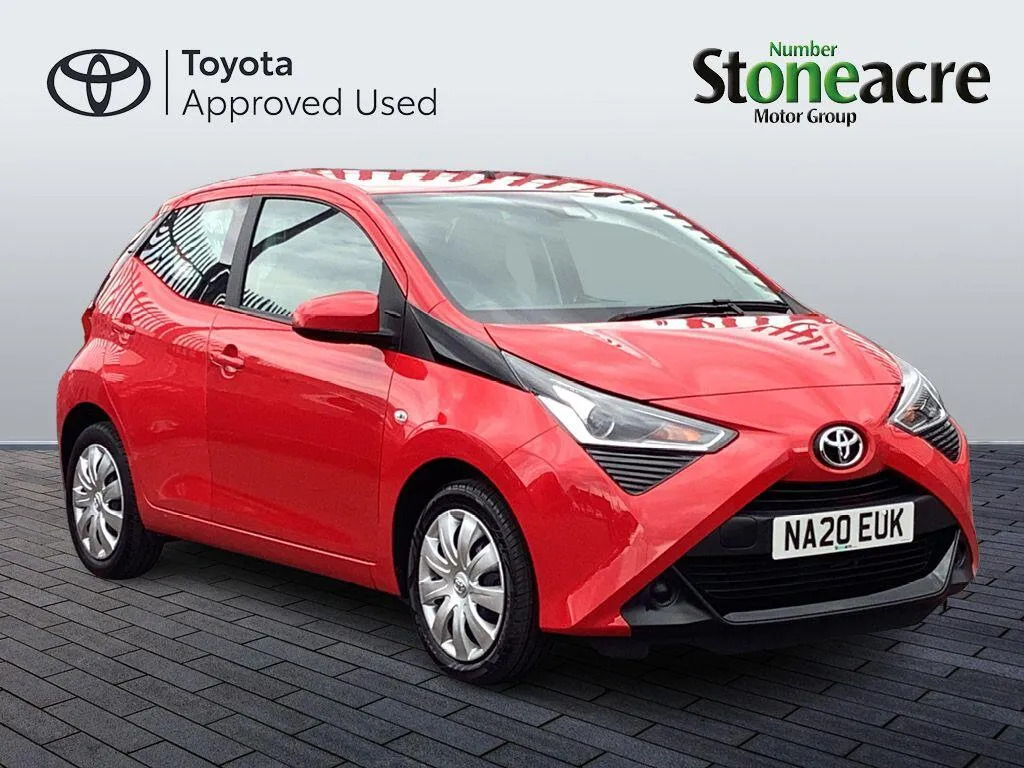 Toyota Aygo 1.0 Vvt-i X-play Hatchback X-shift Euro Red