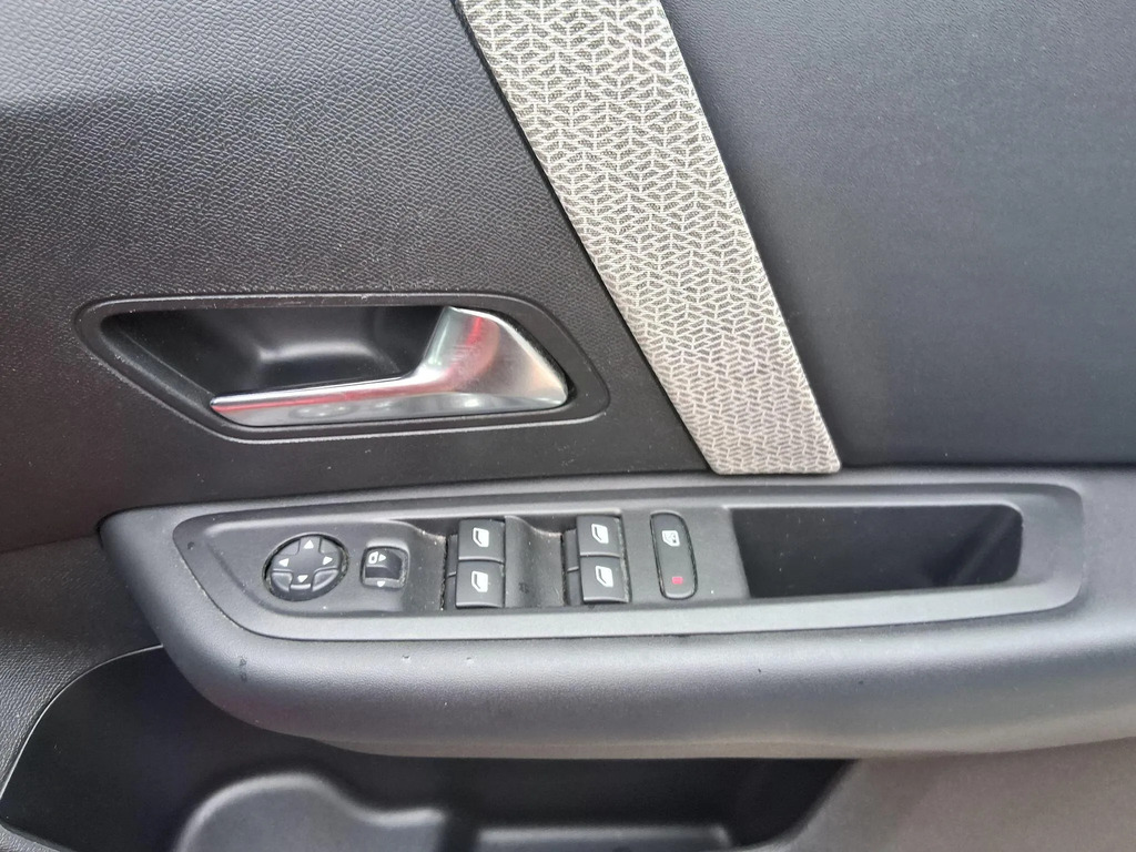 Citroen C4 1.2L Plus Black #21