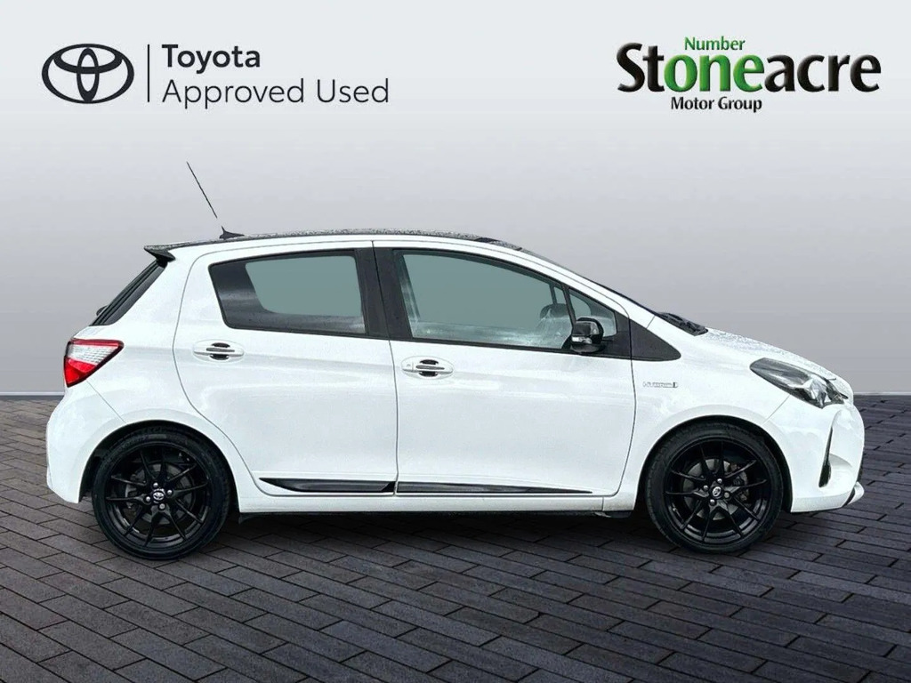 Toyota Yaris 1.5 Hybrid Gr-sport Cvt #2