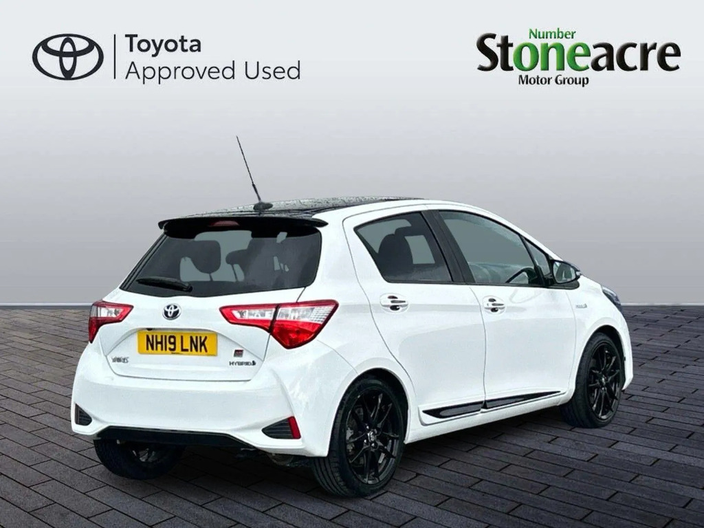 Toyota Yaris 1.5 Hybrid Gr-sport Cvt #3