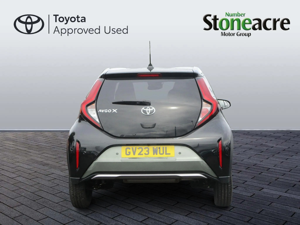 Toyota Aygo X 1.0 Vvt-i Exclusive  #4