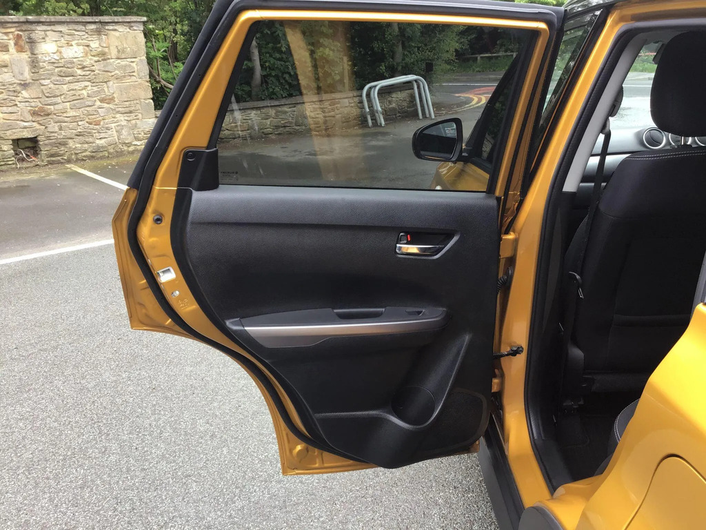 Suzuki Vitara Suv Black #17