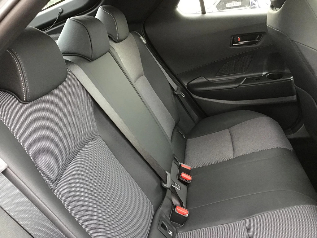 Toyota C-Hr Excel Silver #17