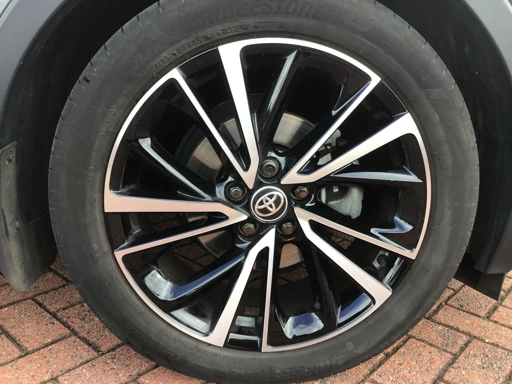 Toyota C-Hr Excel Silver #23