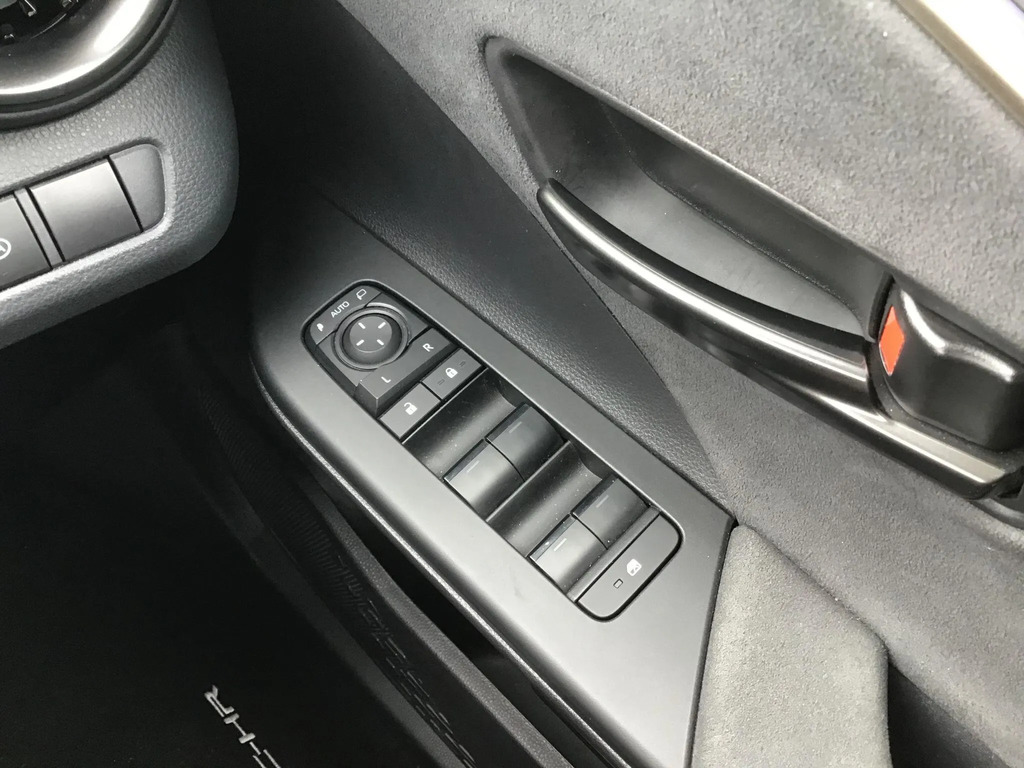 Toyota C-Hr Excel Silver #13