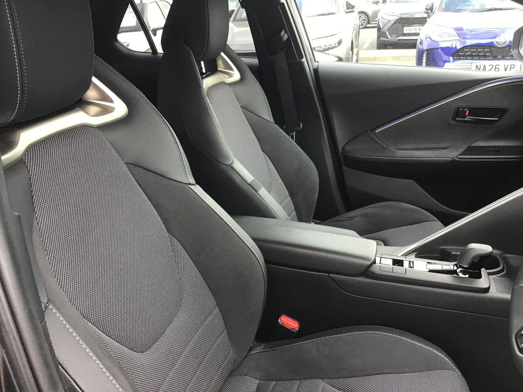Toyota C-Hr Excel Silver #14