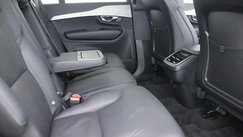 Volvo XC90 Plus Black #32
