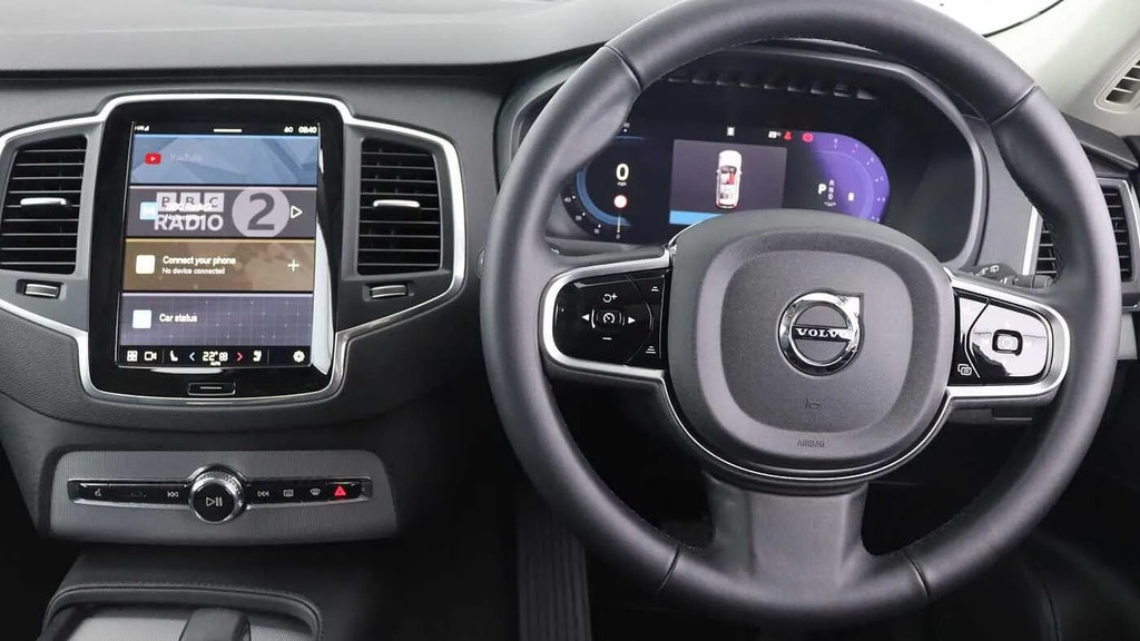 Volvo XC90 Plus Black #10