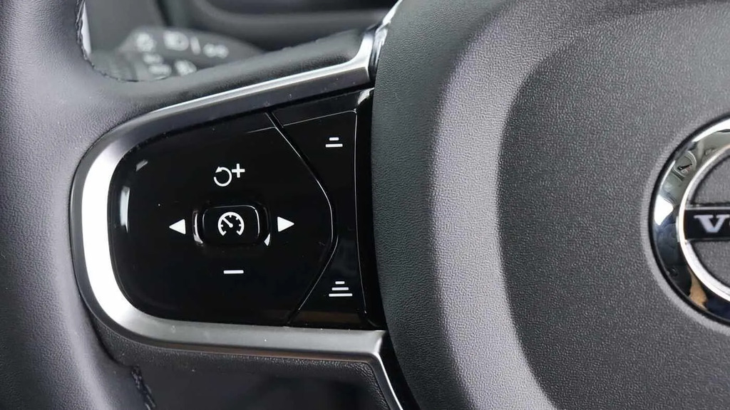 Volvo XC90 Plus Black #20