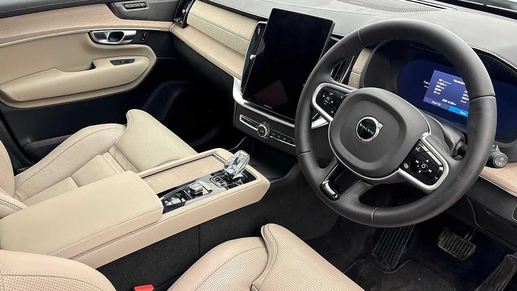 Volvo XC90 Plus Black #9