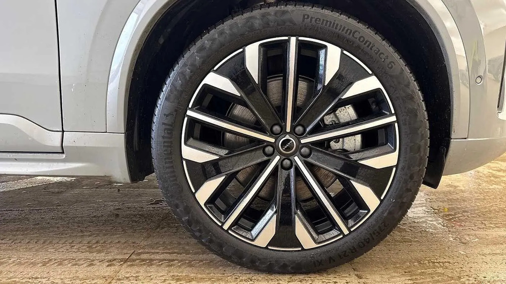 Volvo XC90 Plus Black #20