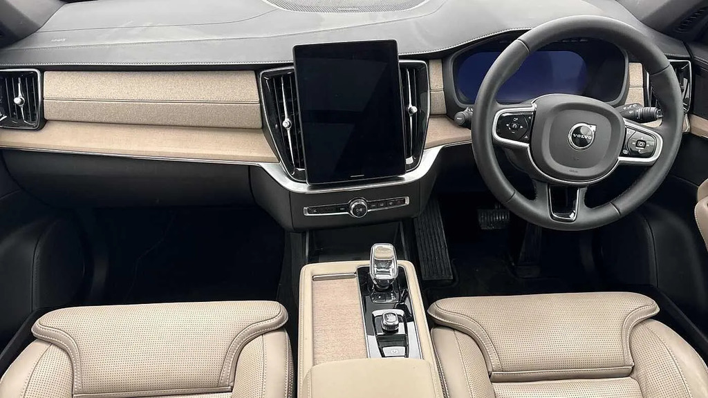 Volvo XC90 Plus Black #10