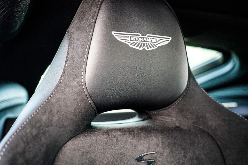 Aston Martin Vantage V8 2dr Auto Silver #22