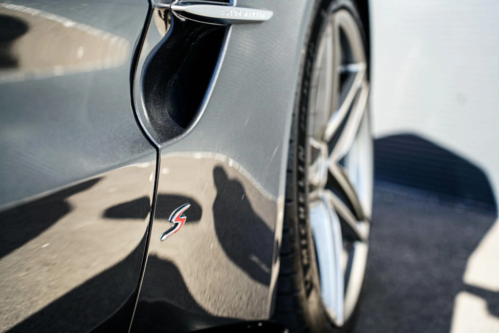 Aston Martin Vantage V8 2dr Auto Silver #35