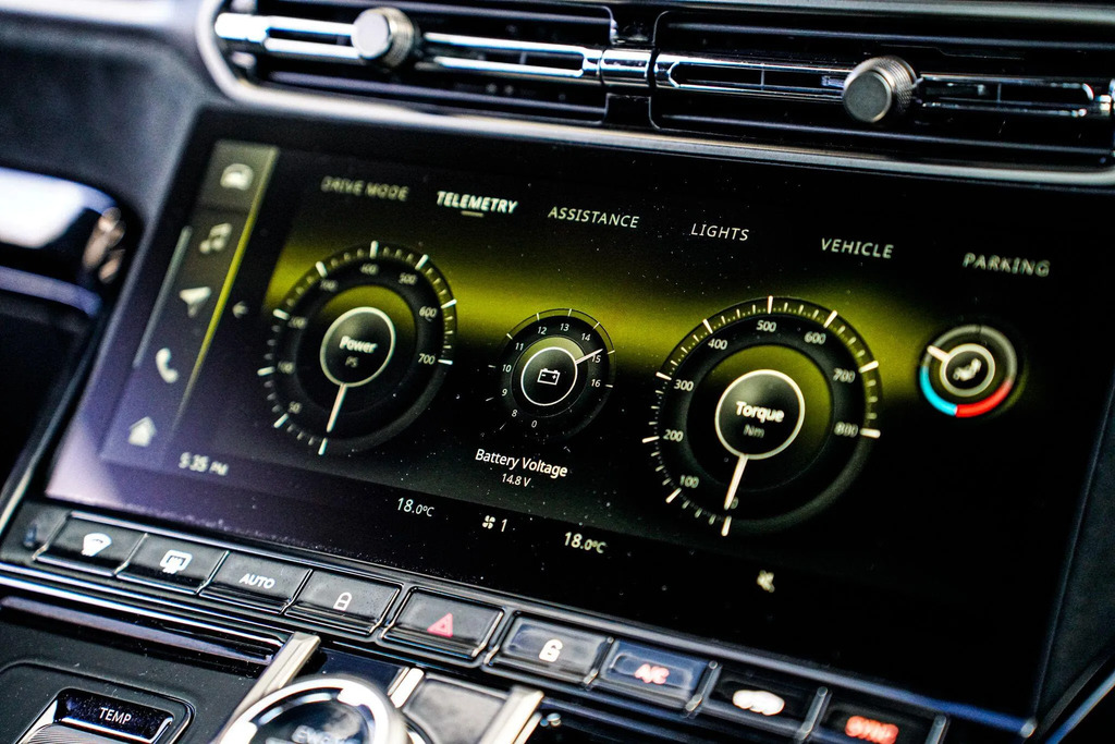 Aston Martin Vantage V8 2dr Auto Silver #31