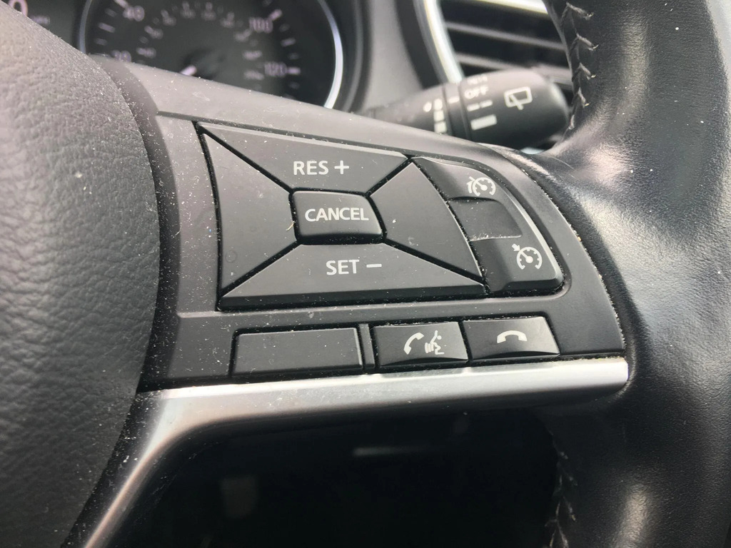 Nissan Qashqai Acenta Dig-t Red #19