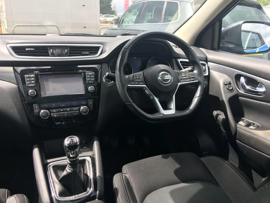 Nissan Qashqai Acenta Dig-t Red #11