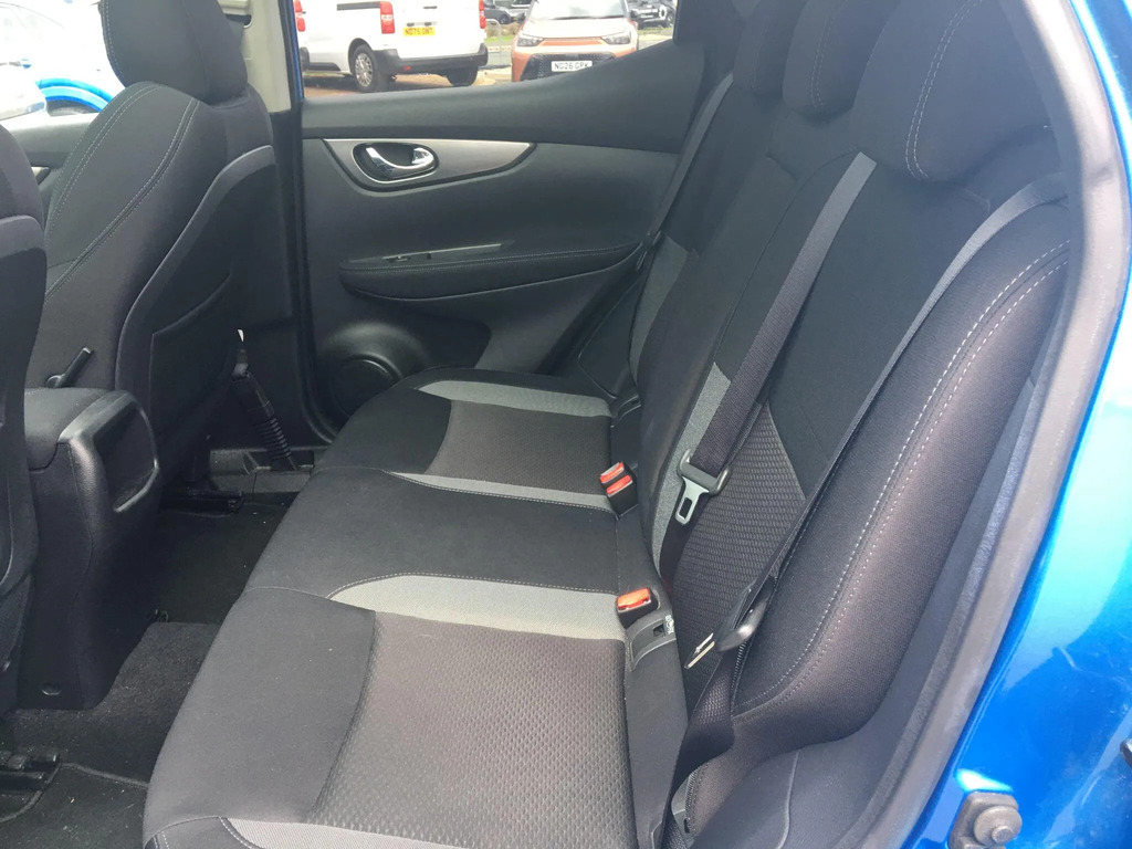 Nissan Qashqai Acenta Dig-t Red #16