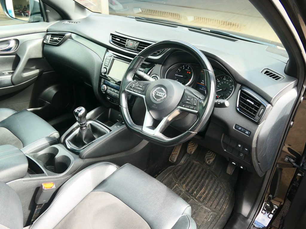 Nissan Qashqai Tekna Blue #9