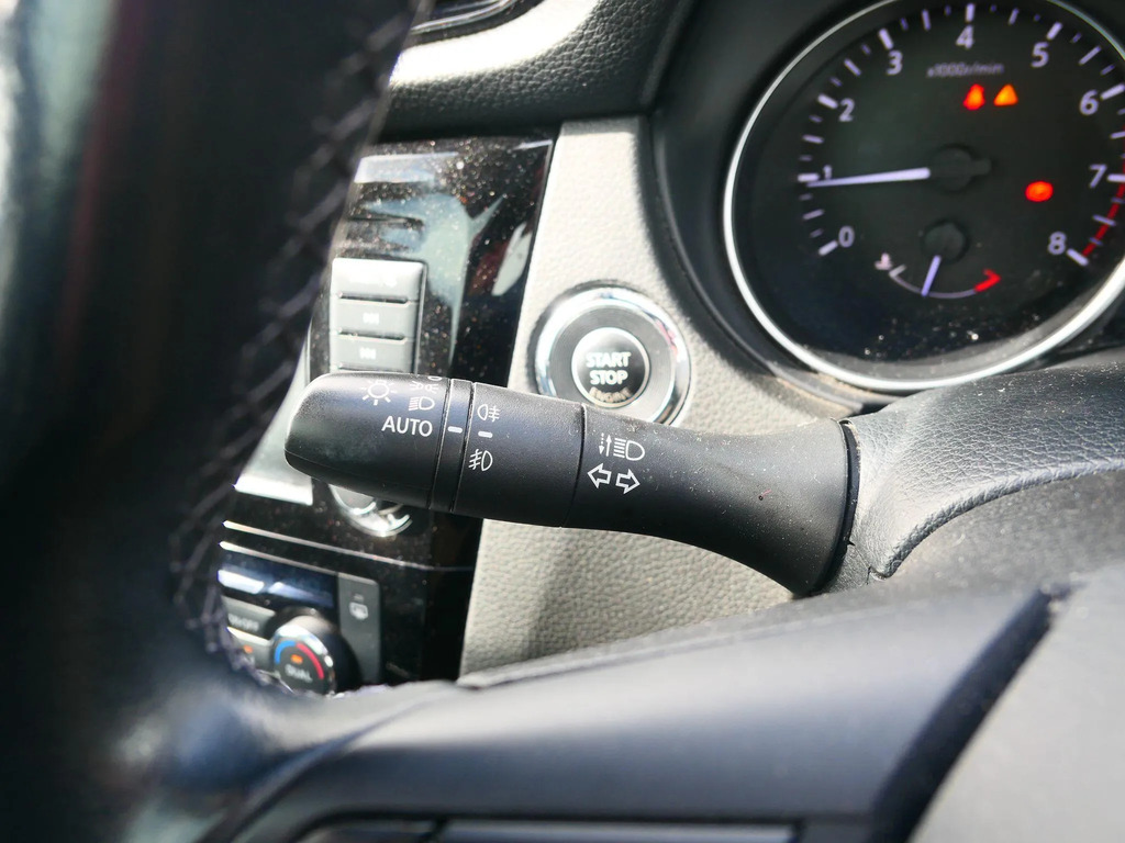 Nissan Qashqai Tekna Blue #16