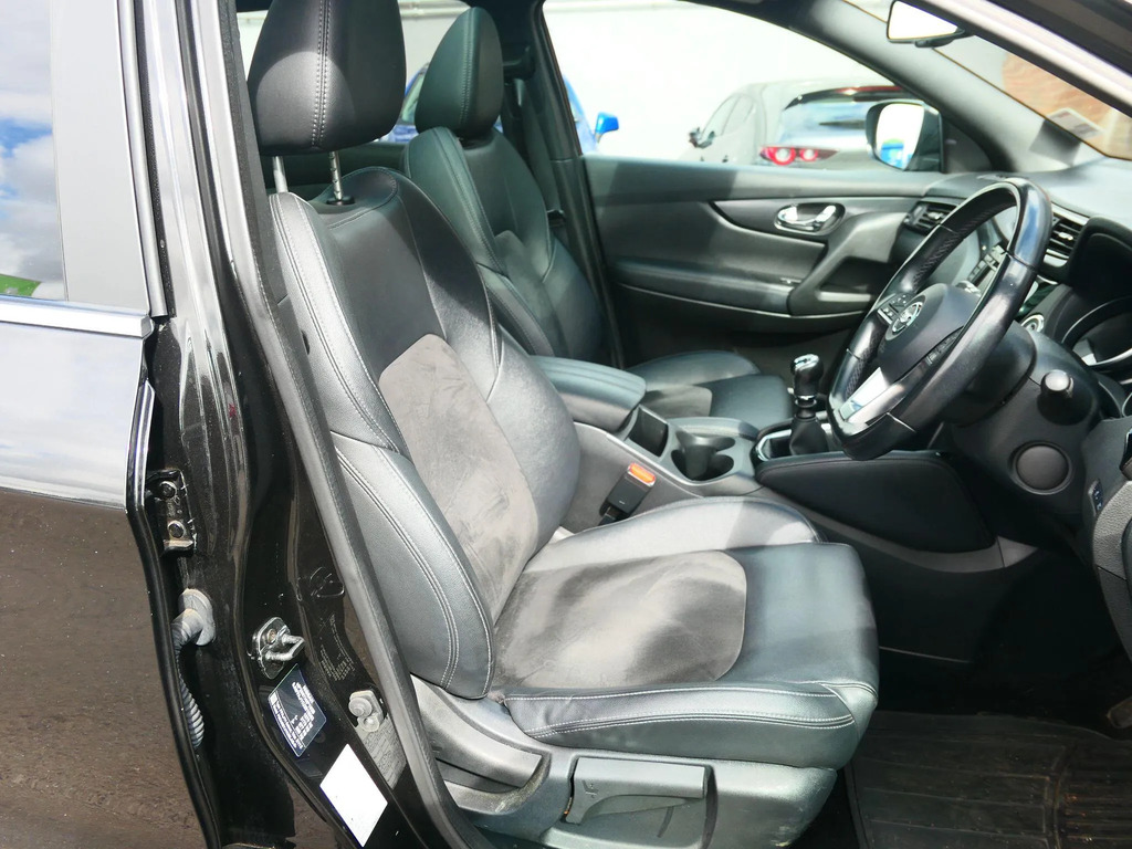 Nissan Qashqai Tekna Blue #11