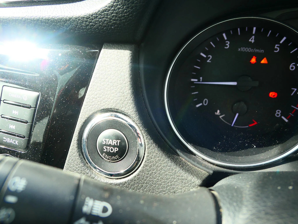Nissan Qashqai Tekna Blue #18