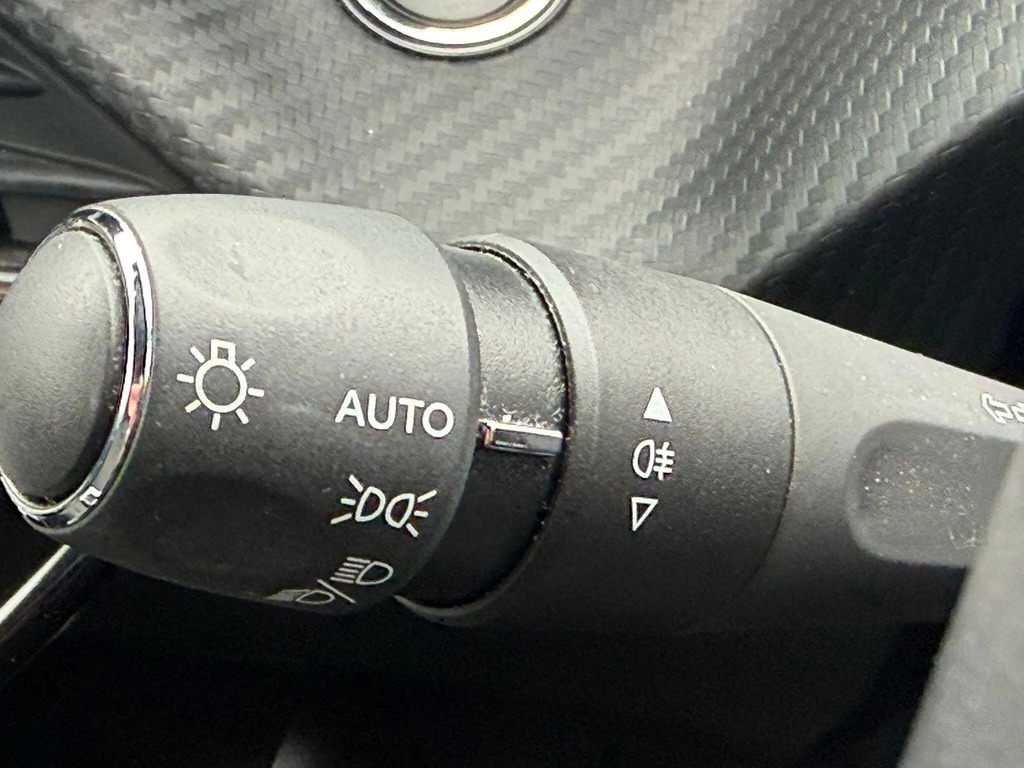 Peugeot 208 Puretech Active Premium Yellow #26