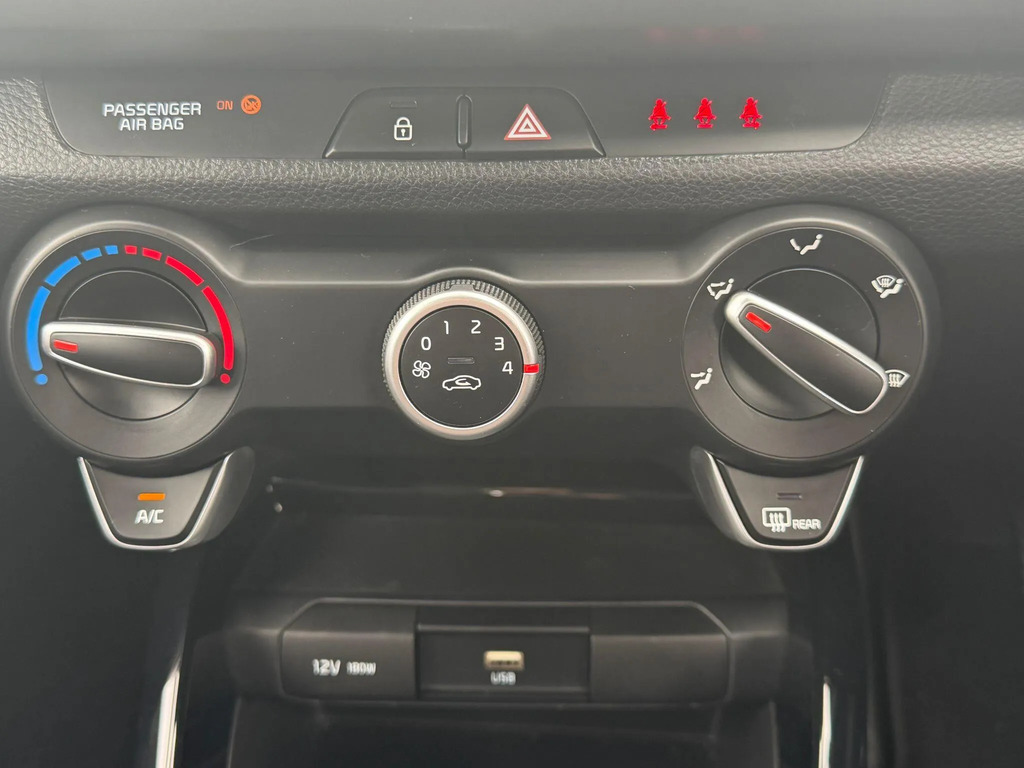 Kia RIO 2 1.25 83Bhp White #24