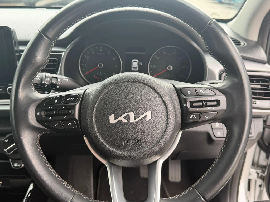 Kia RIO 2 1.25 83Bhp White #17