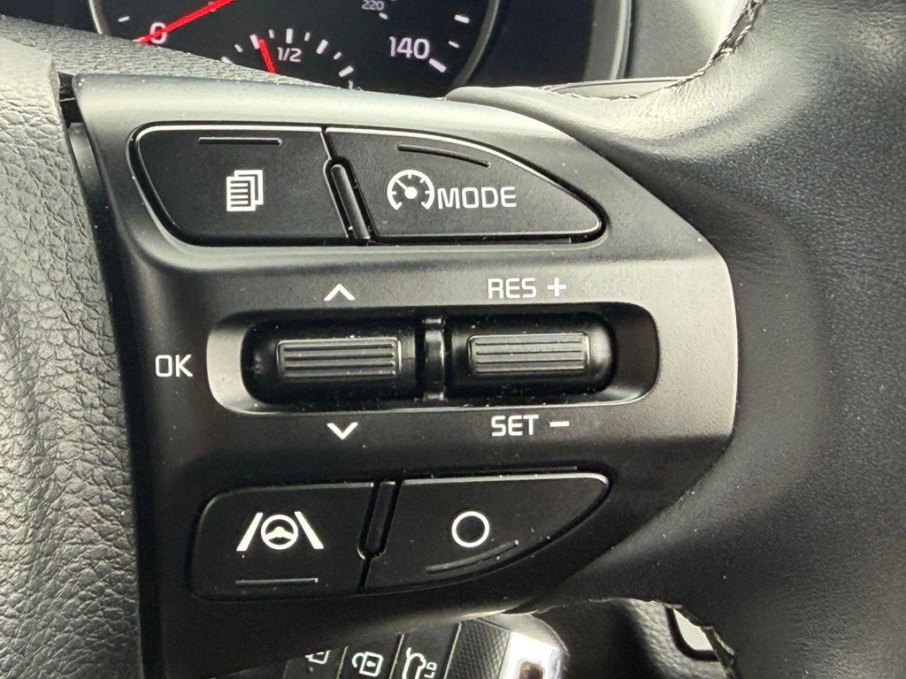 Kia RIO 2 1.25 83Bhp White #21