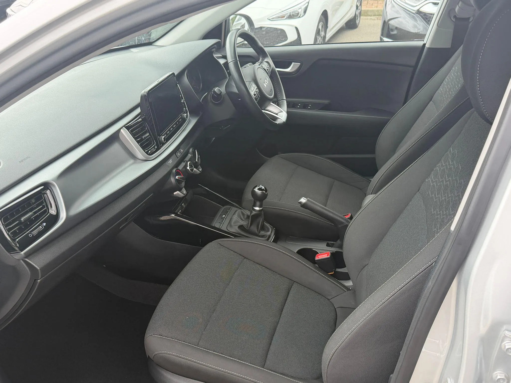 Kia RIO 2 1.25 83Bhp White #14