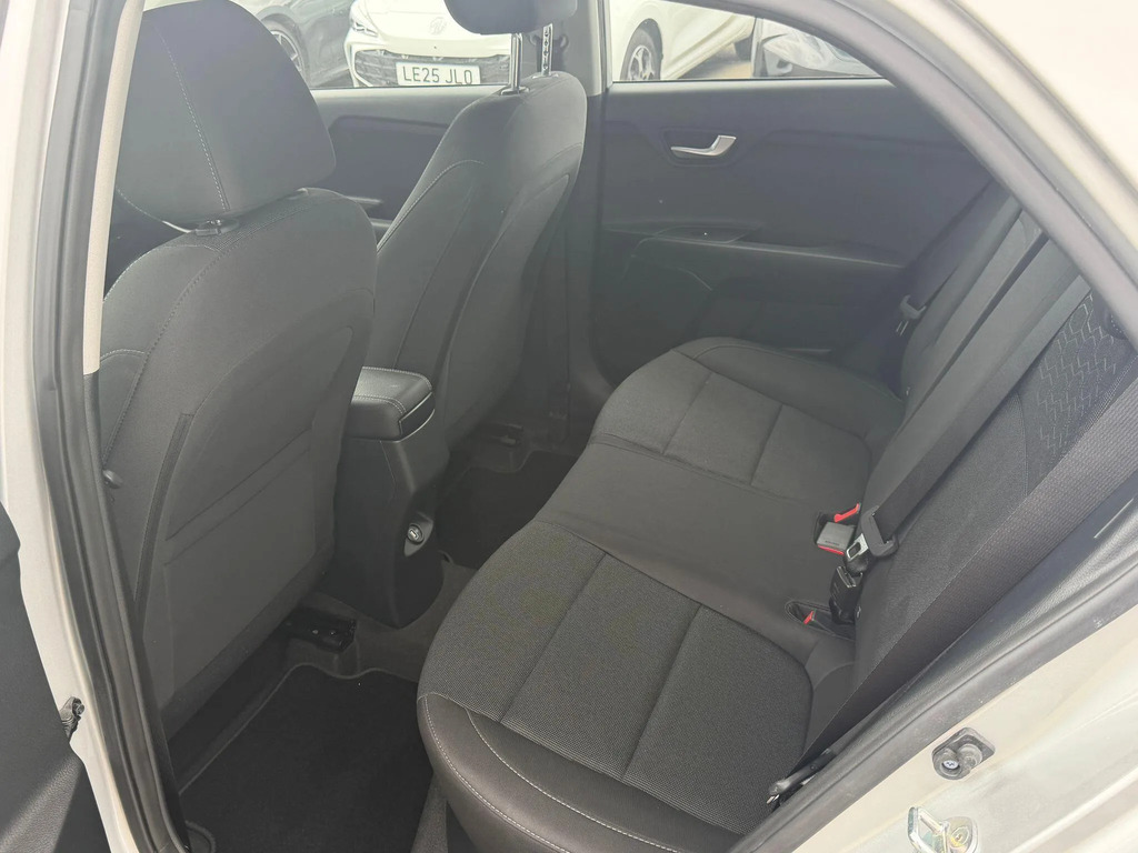 Kia RIO 2 1.25 83Bhp White #15