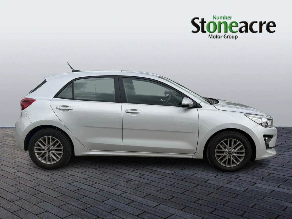 Kia RIO 2 1.25 83Bhp White #8