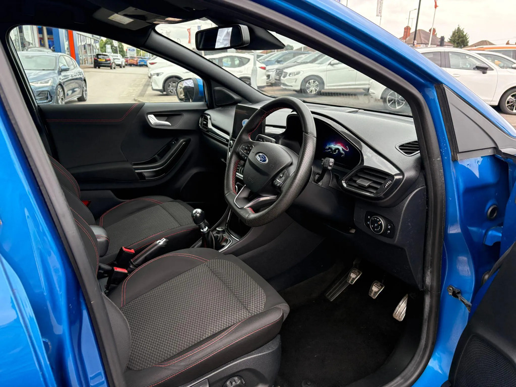 Ford Puma St-line Black #9